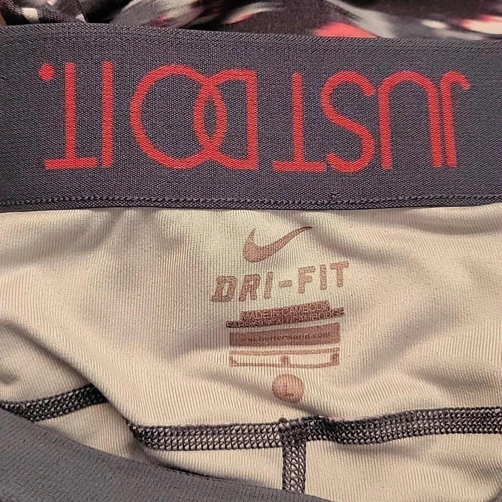 Nike Dri Fit, Size L, 